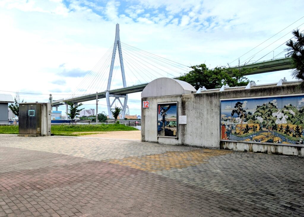 天保山公園の防潮壁